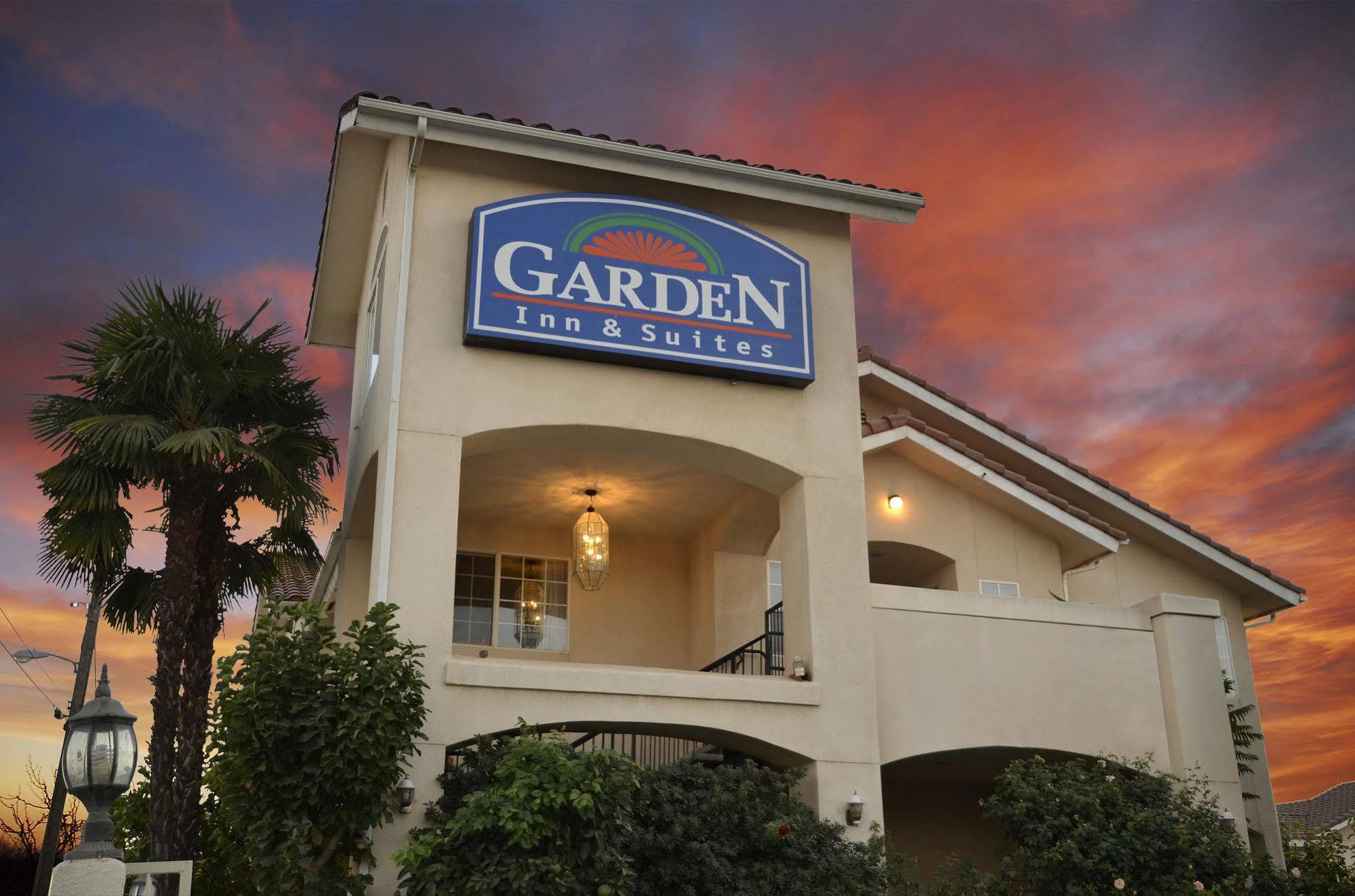 Garden And Hotel