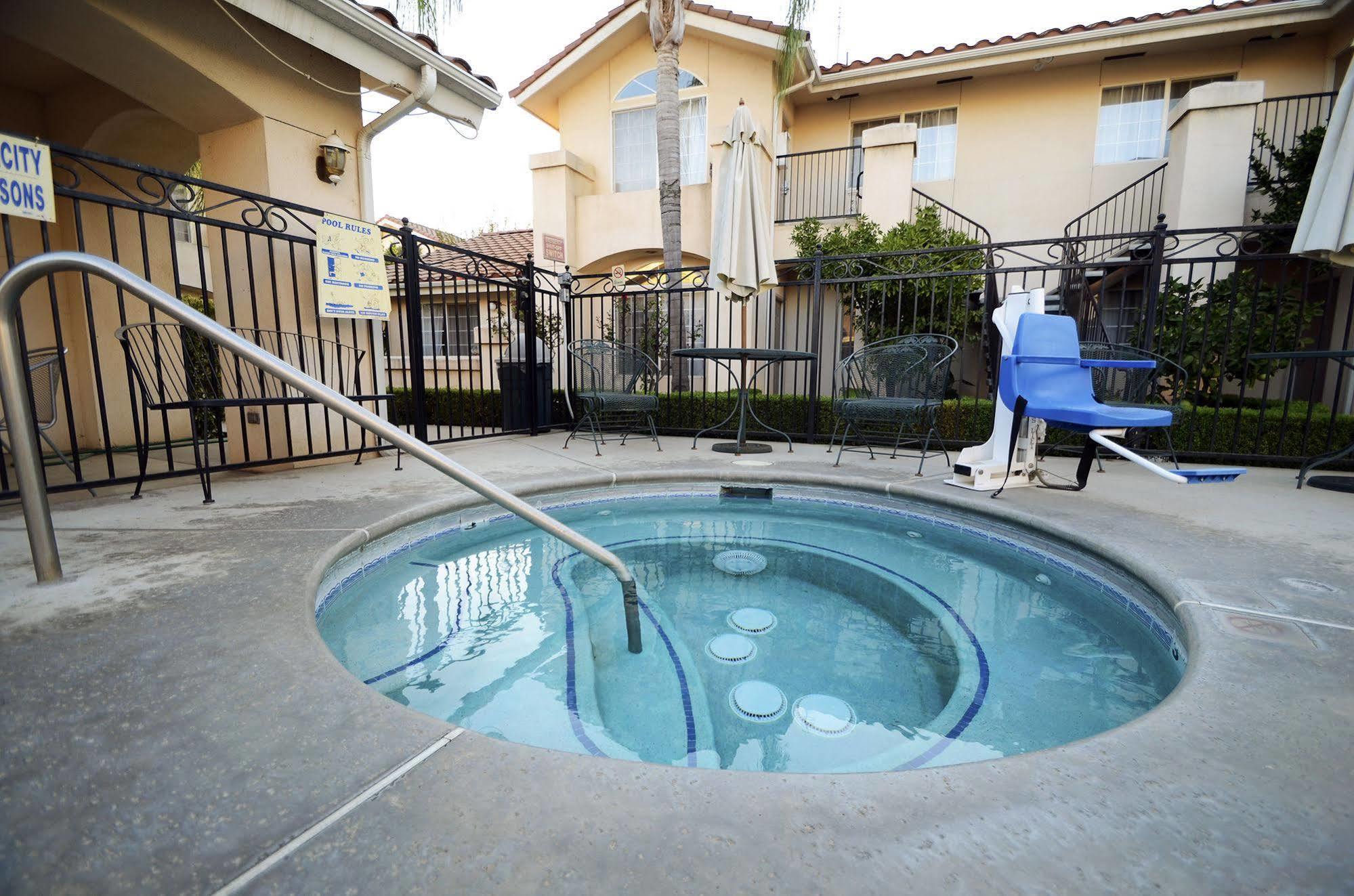 Garden And Hotel 3*