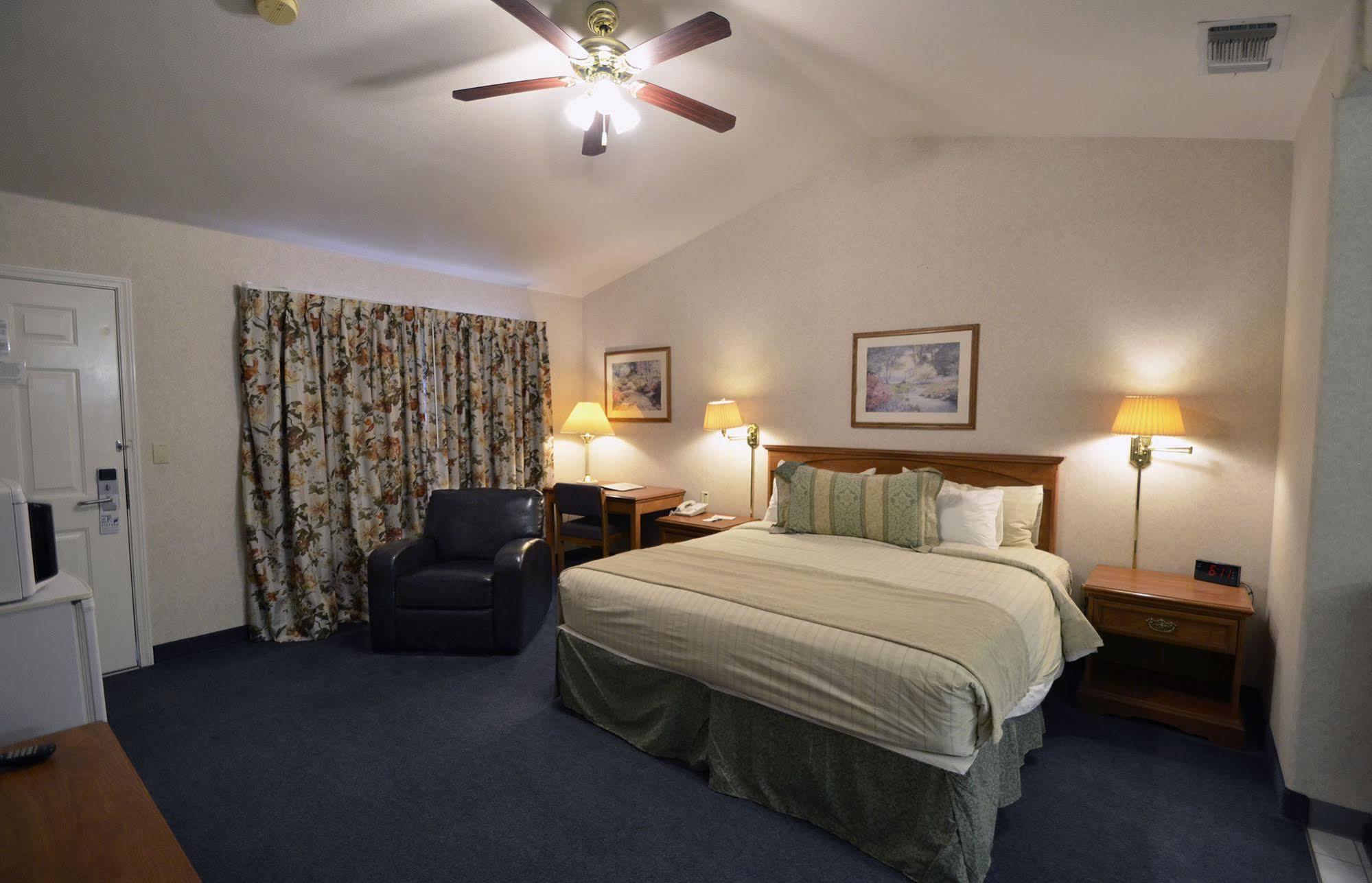 Garden And 3* Fresno